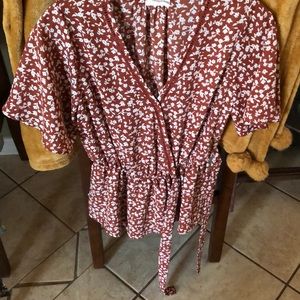 Sienna Sky size M blouse